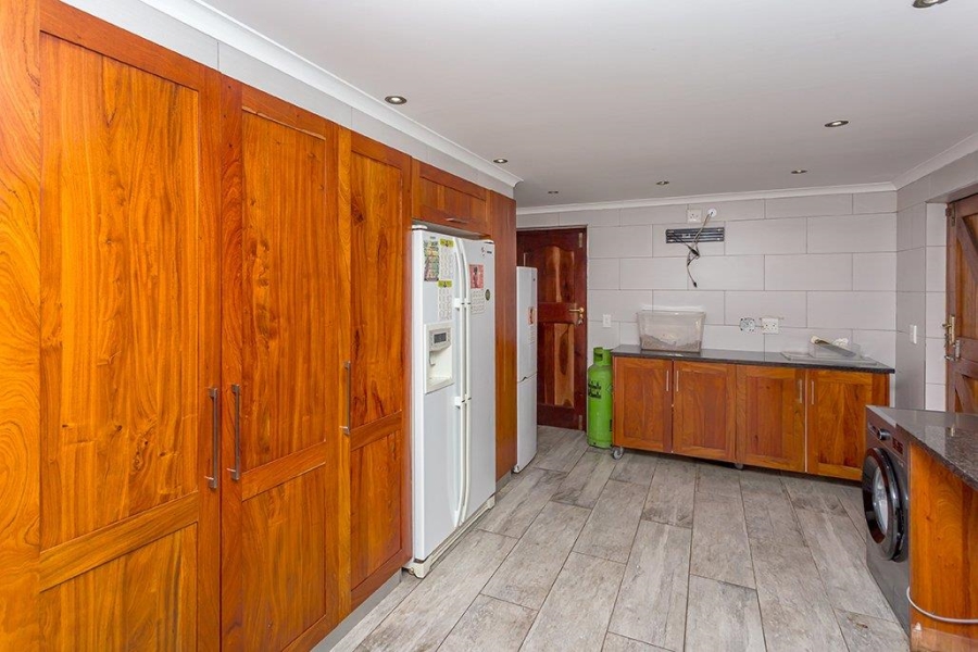 To Let 5 Bedroom Property for Rent in Milnerton Western Cape